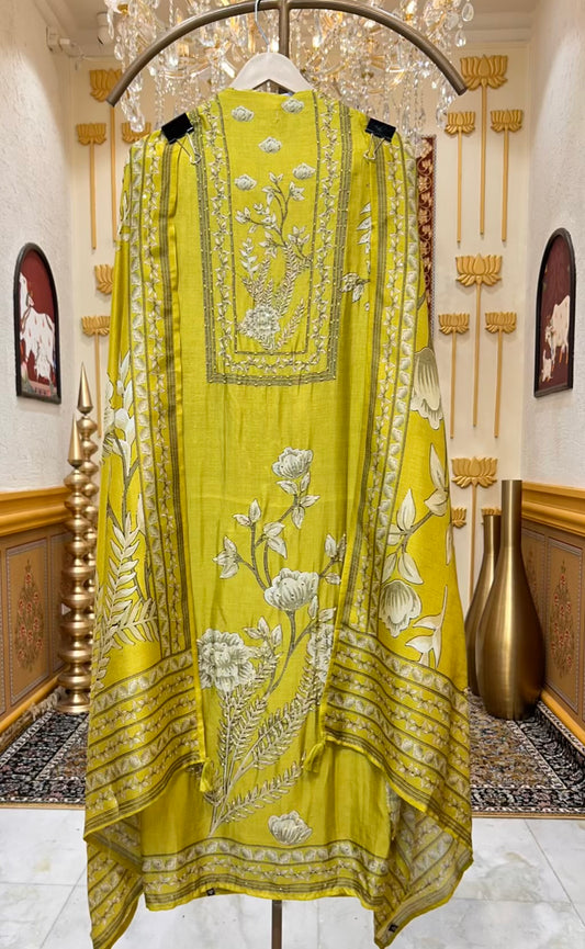 Afsheena RangNaqsh Suit