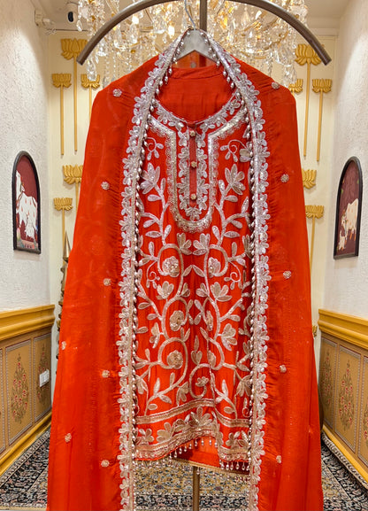 Gulnaar Afreen Gharara Set
