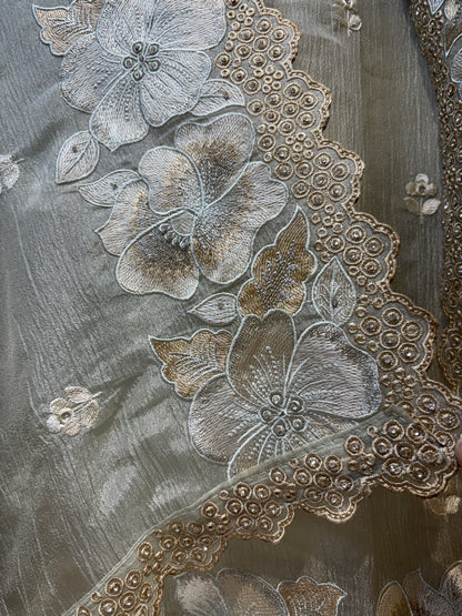 Mahira Stonecraft Suit