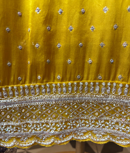 Saanjh Baag Silk Set (Yellow)