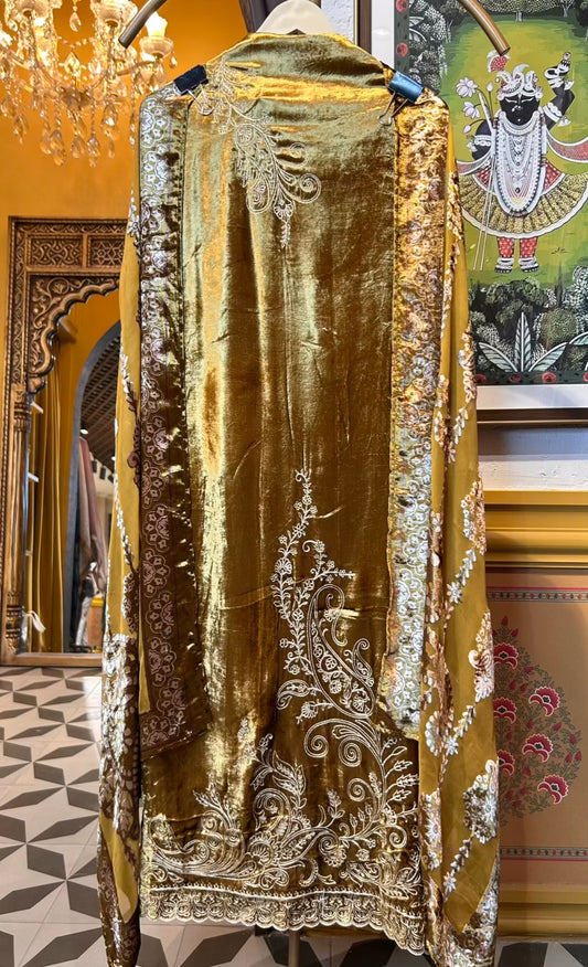 Velvasa Brocade Suit (Gold)