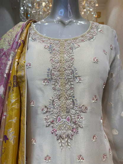 Mehrisha Banarasi Bloom Set