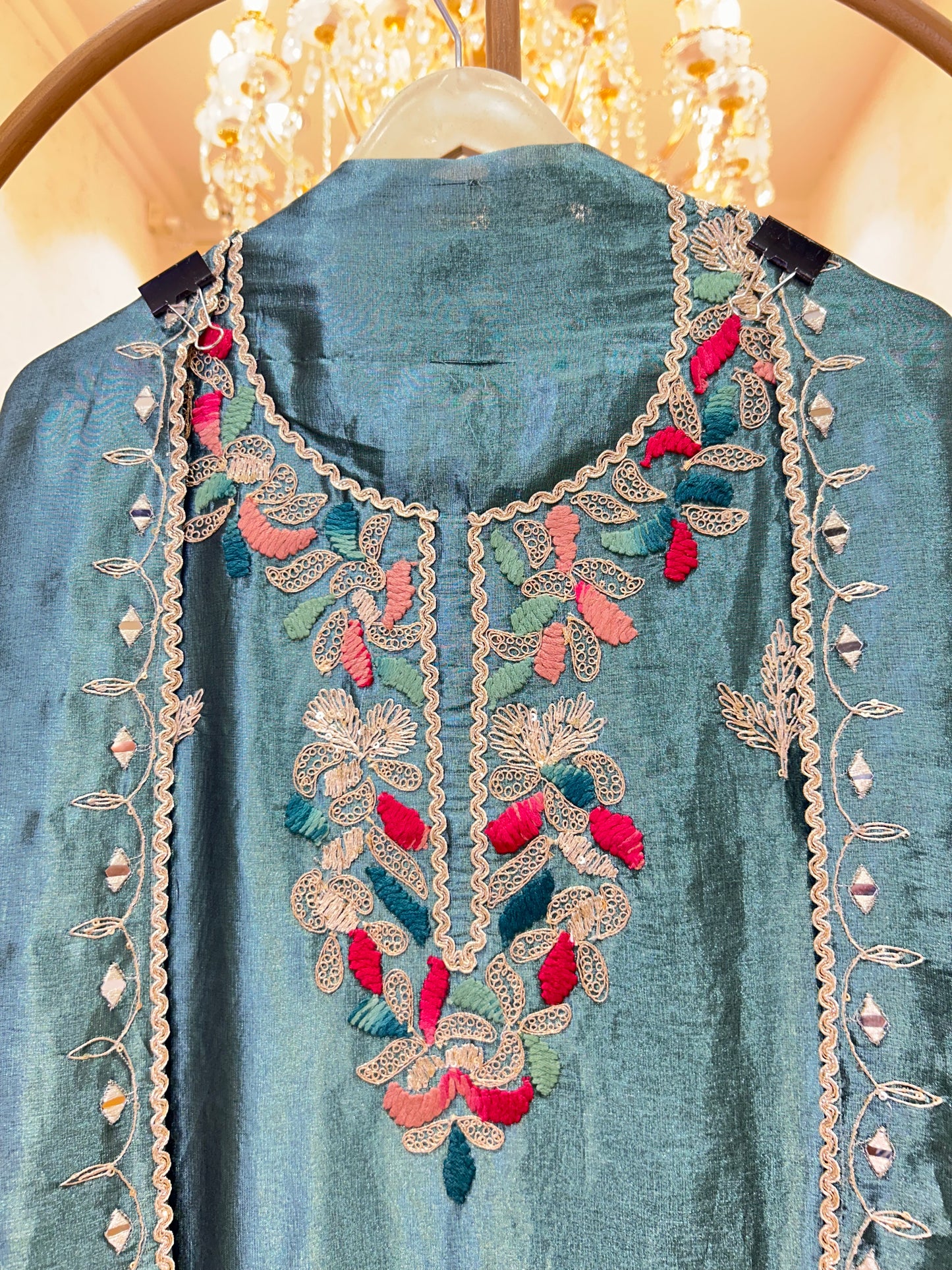 Sunehri Noor Organza Suit