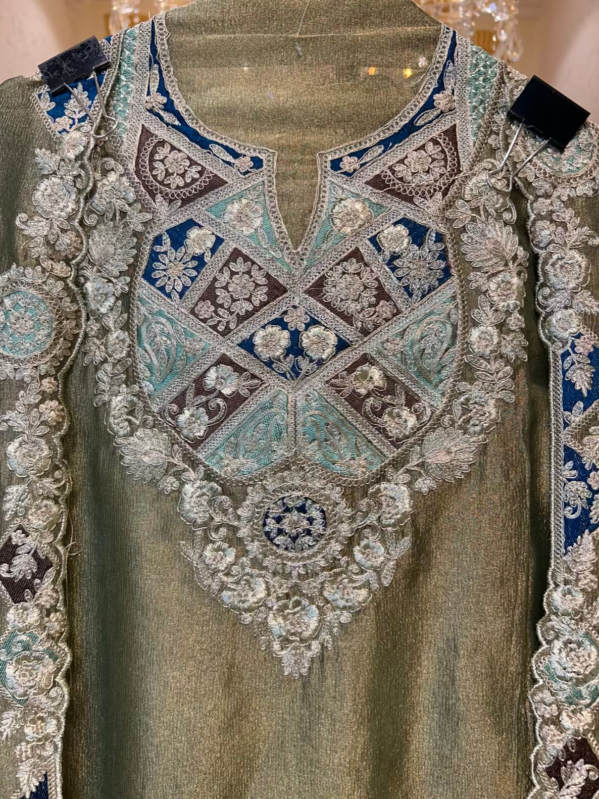 Aariza Tissue Gleam Suit (Green)