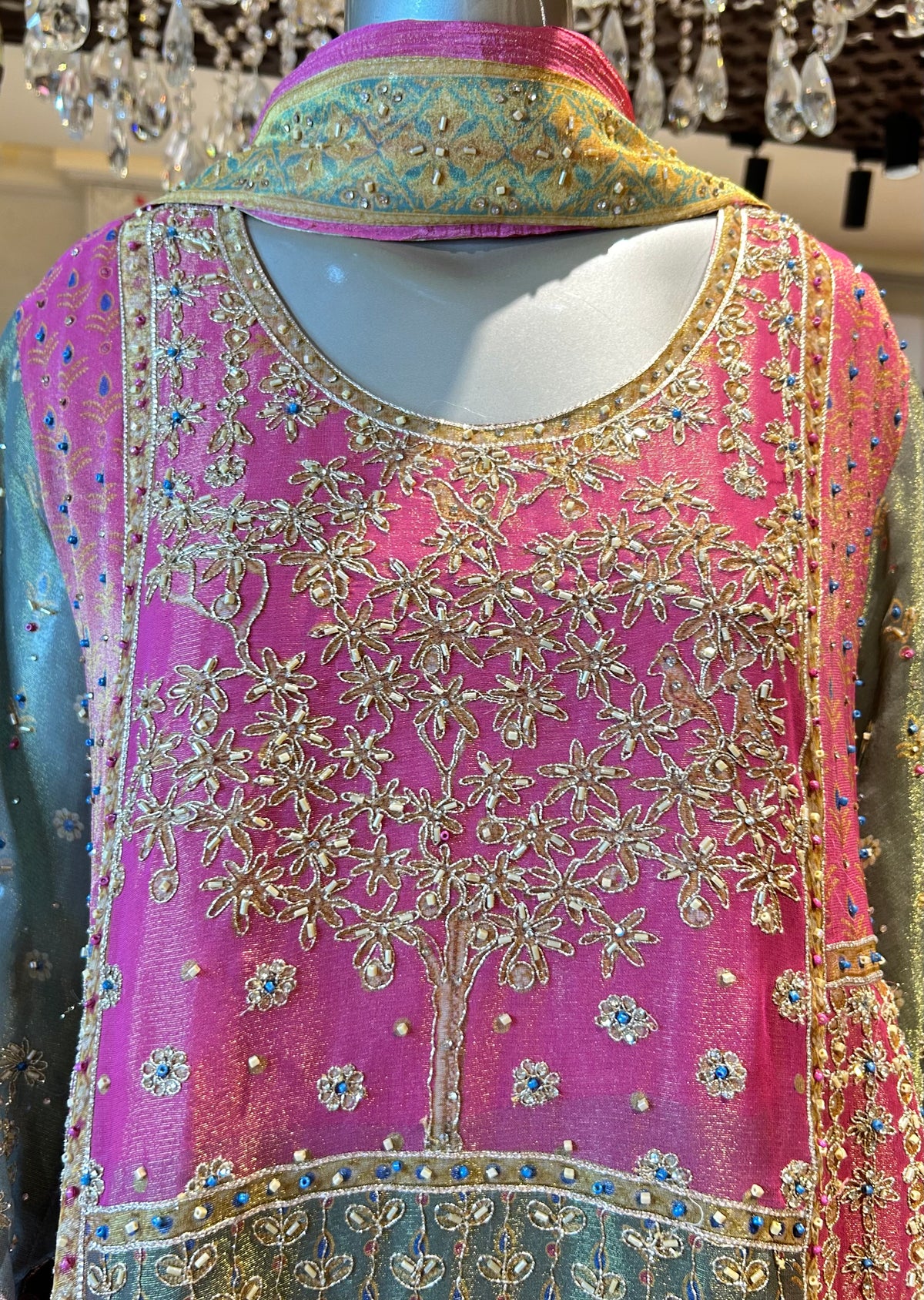 Ruhzaad Pakistani Suit