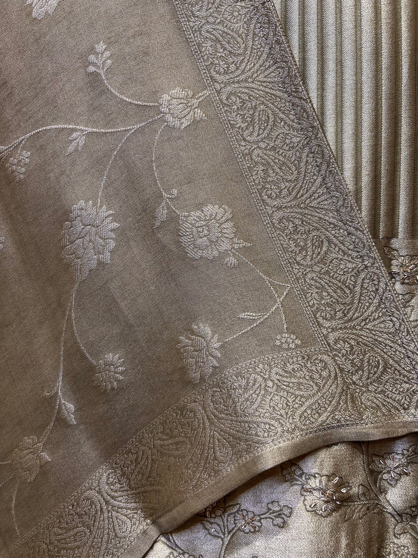 Aurévora Heritage Suit
