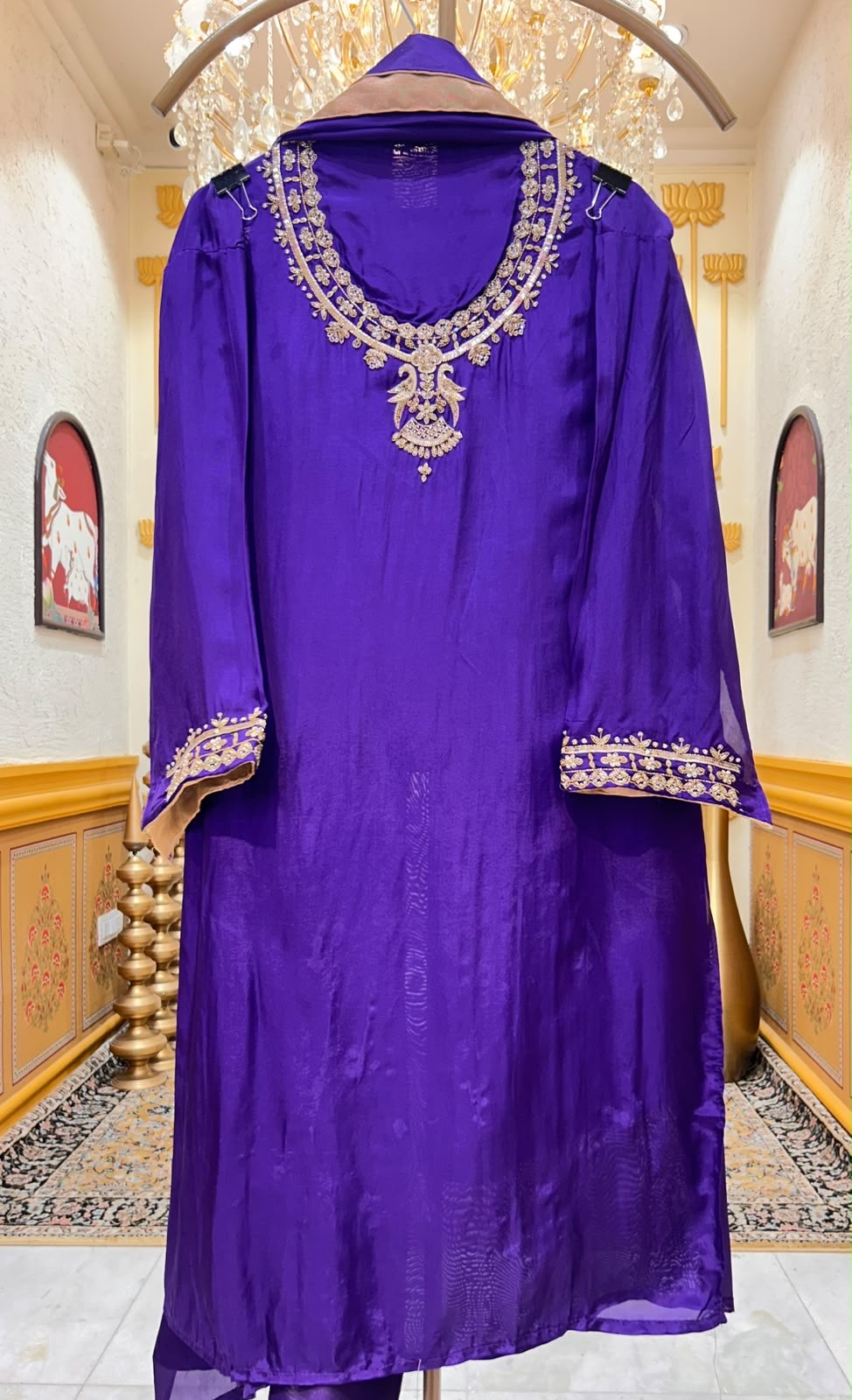 Neelambari Royale Suit