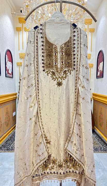 Aabroo Noor Suit