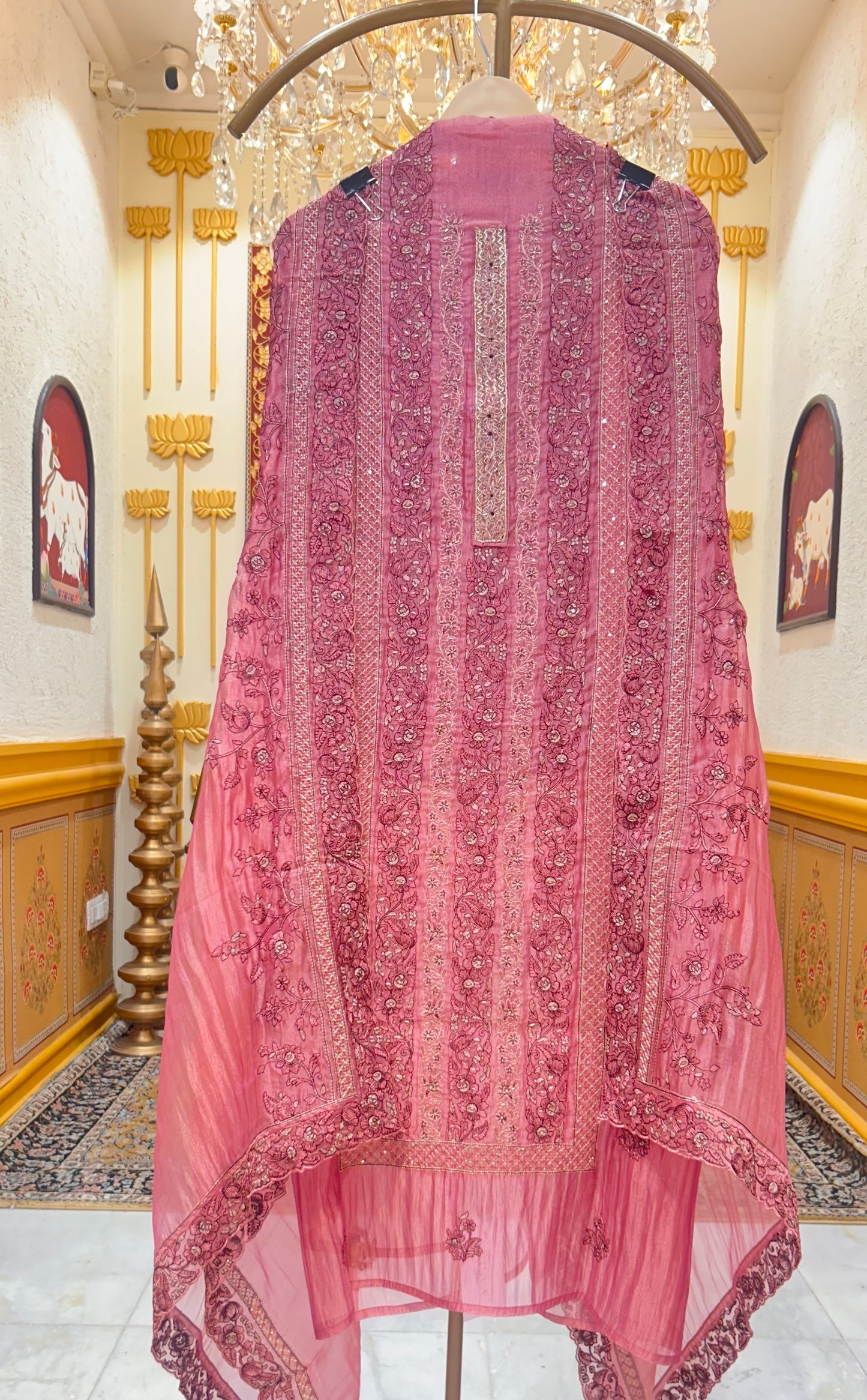 Resham Étoile Suit