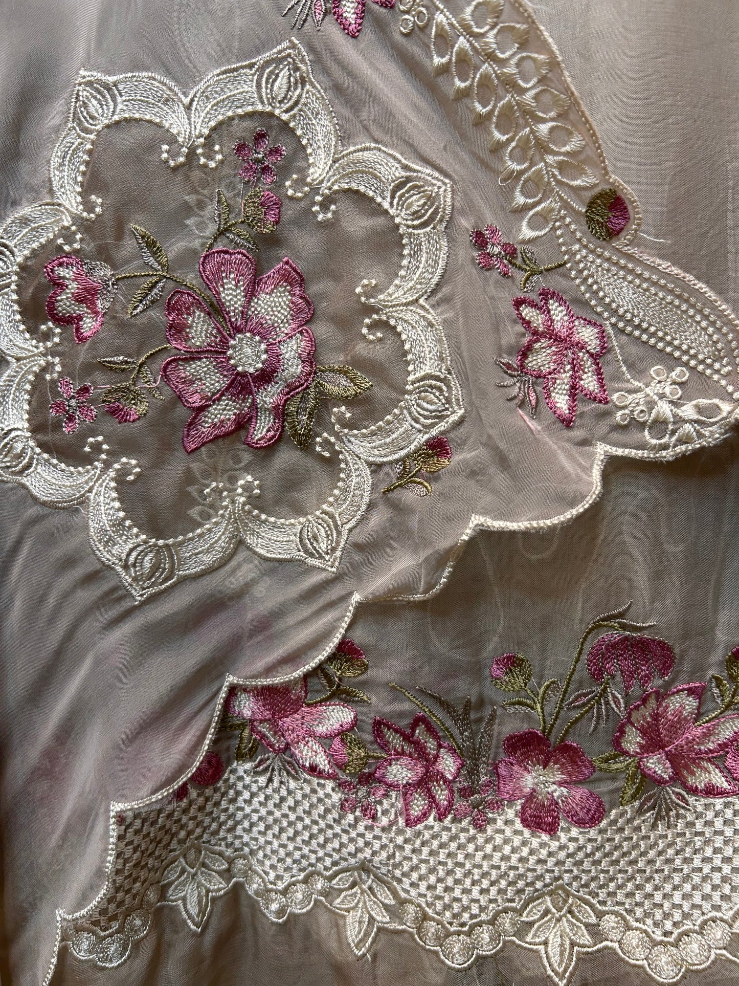 Shabnum Organza Suit (Pink)