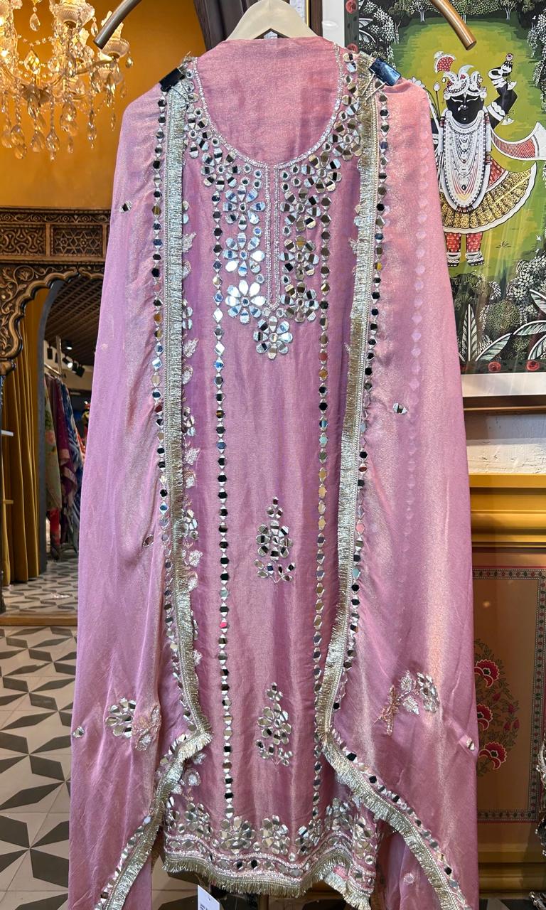 Zarnooré-Kiran Suit (Pink)