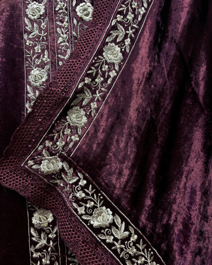 Zarvelvet Royale Suit