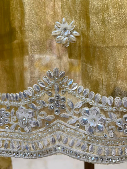 Naayra Karigari Élan Suit (Mustard)