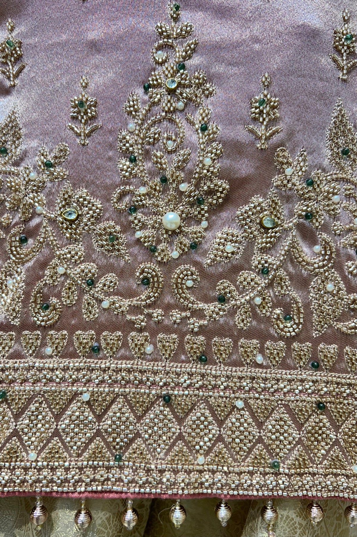 Dilruba Farshi Suit