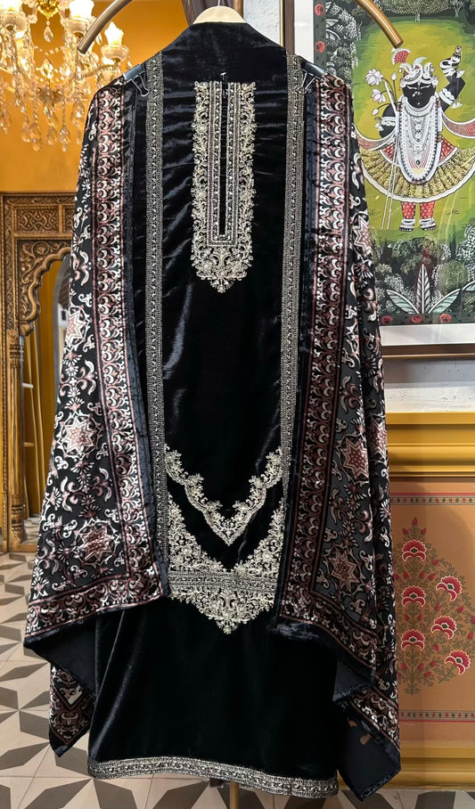 Hoorain-é-Velvet Suit (Black)