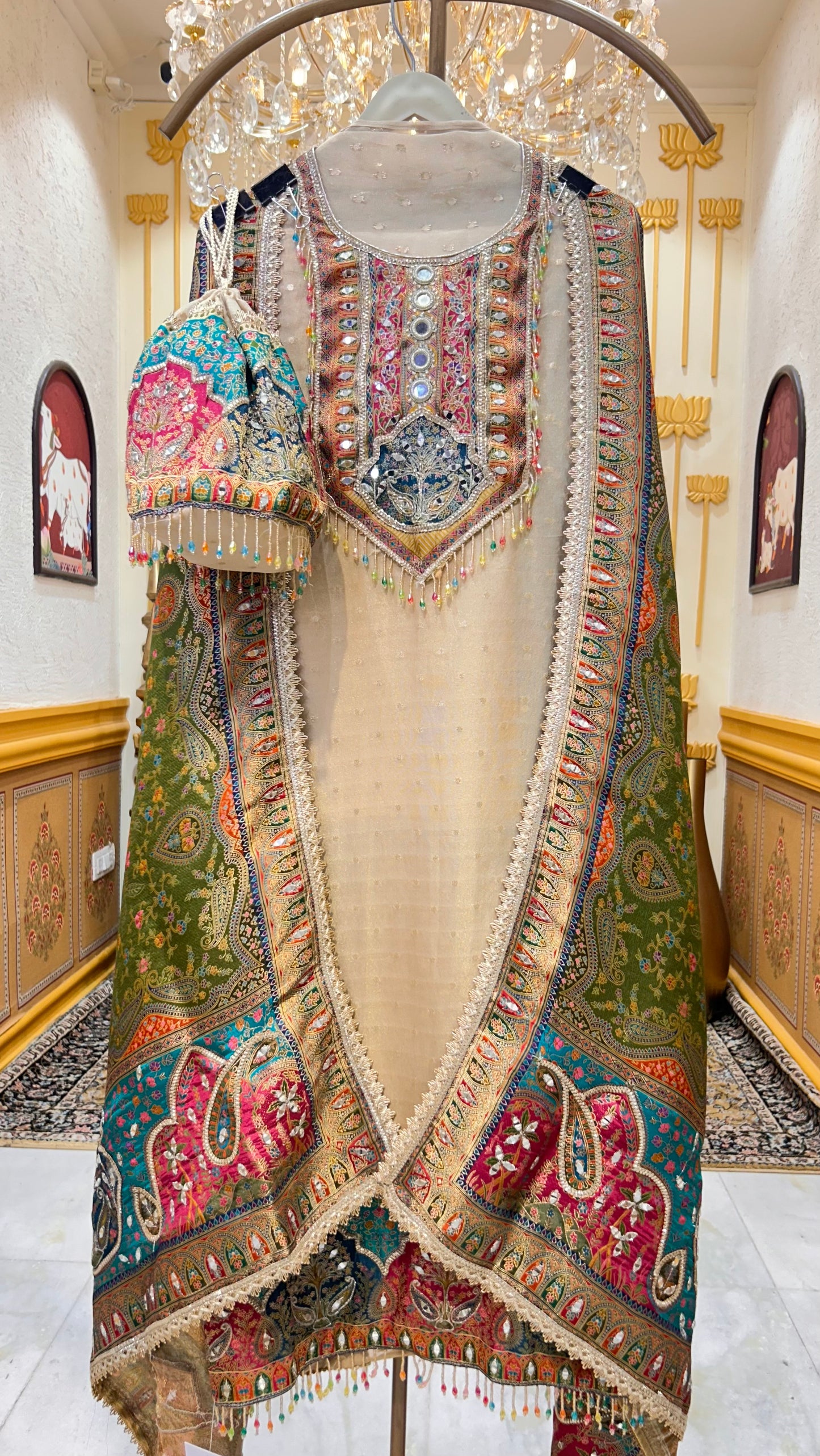 Meher Aaina Suit
