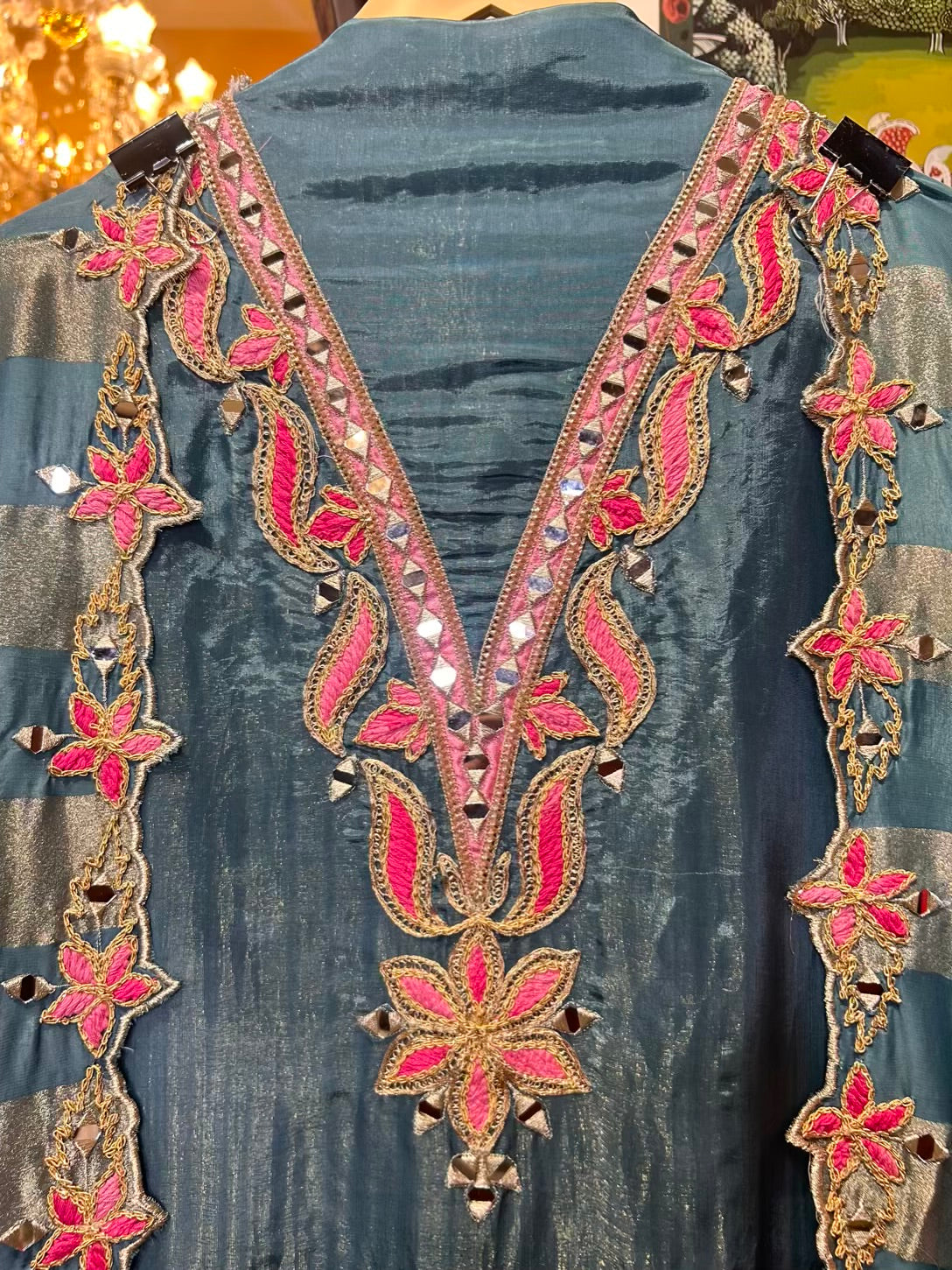 Zareen-é-Tasveer (Peacock Blue)