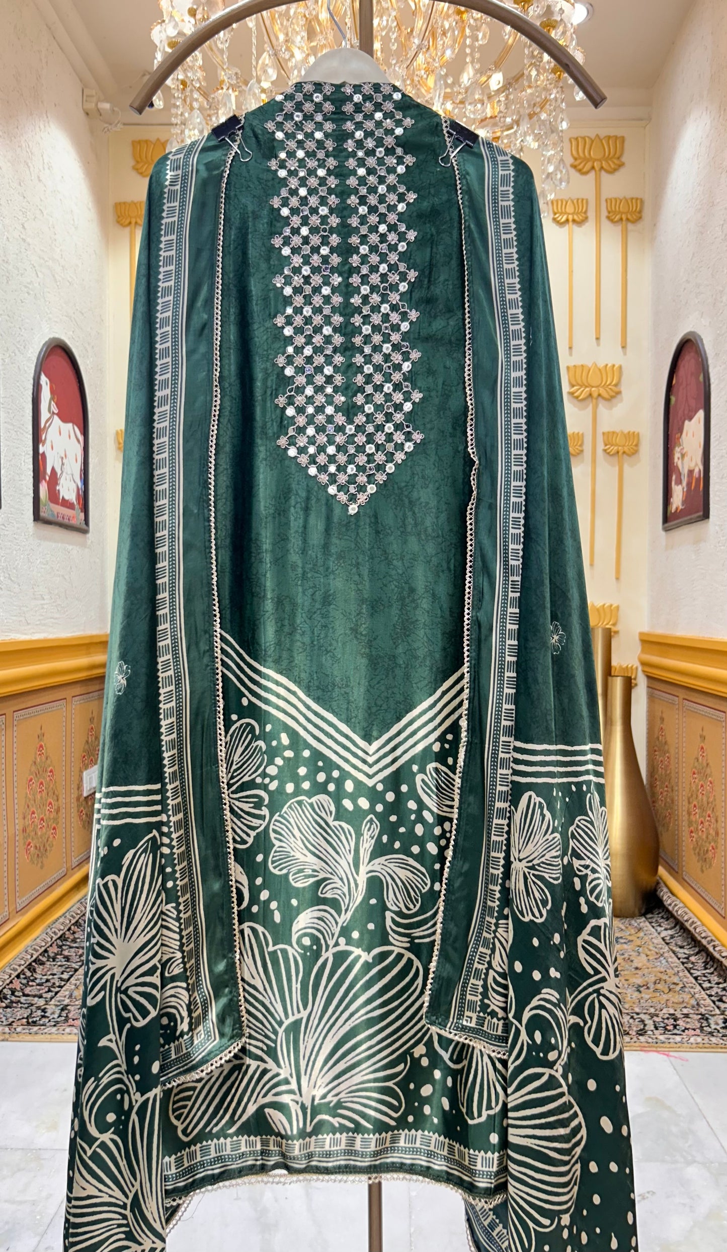 Eira Gajji Suit