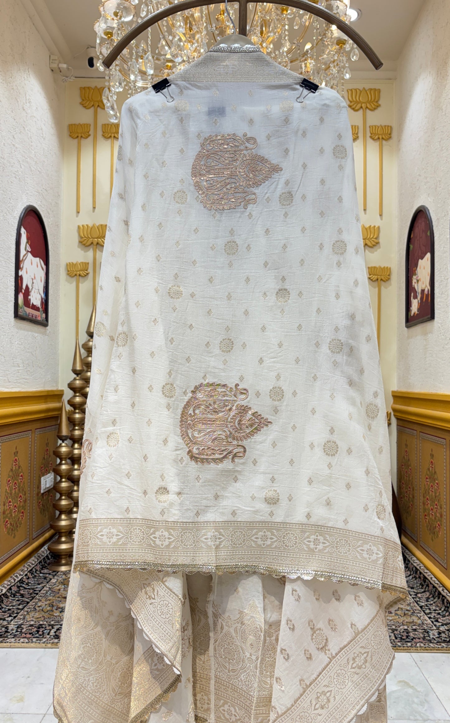 Vyanjali Mul Suit