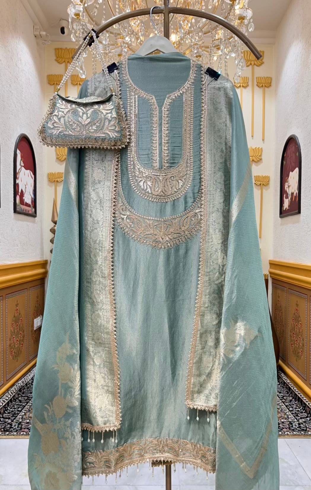 Sorelle Dori Sequin Banarasi Set