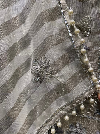 Zarehza Cutdana Élan Suit (Silver Grey)