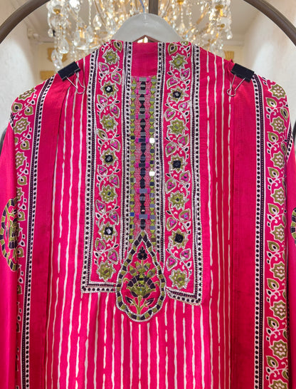 Gulnoré Heritage Suit
