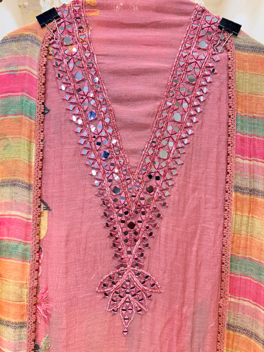 Avira Aaina Print Suit (Pink)