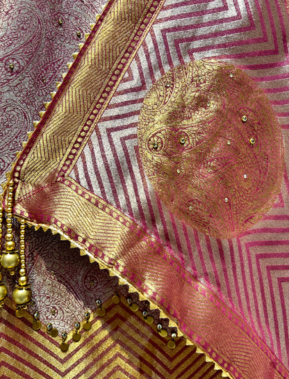 Vaibhavya Banarasi Suit