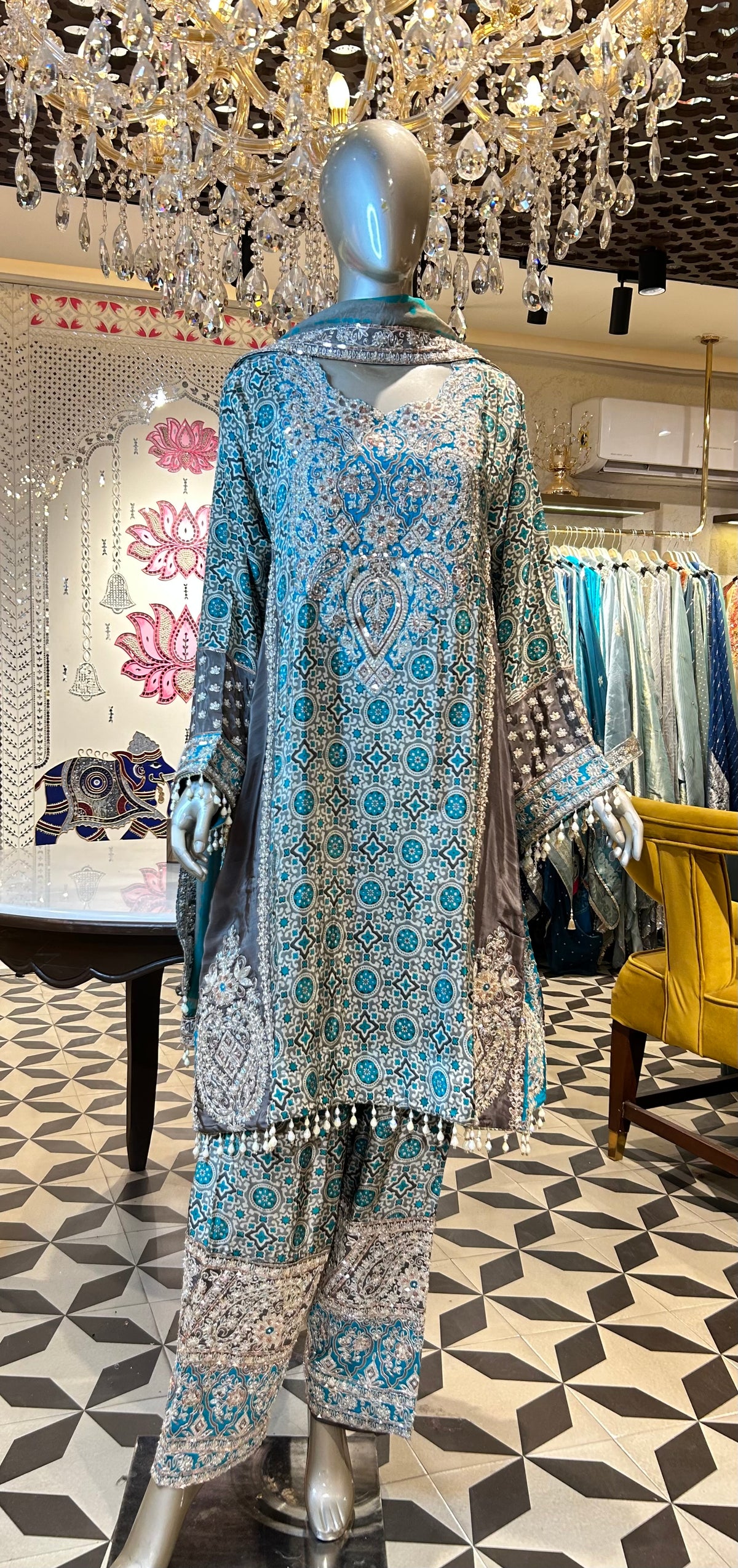 Adaa-e-Shahi Pakistani Choga
