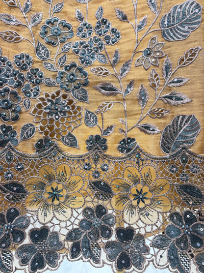 Ruhzeen Pakistani Suit