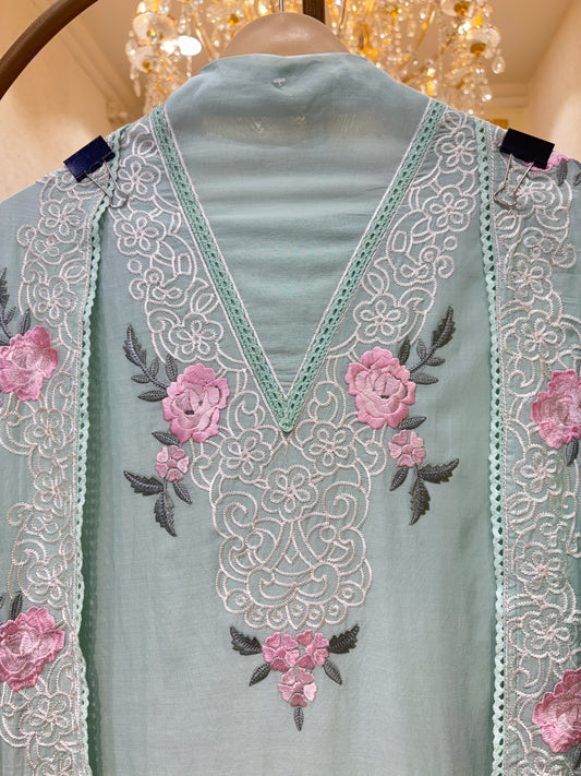 Noorza Thread Chanderi Suit