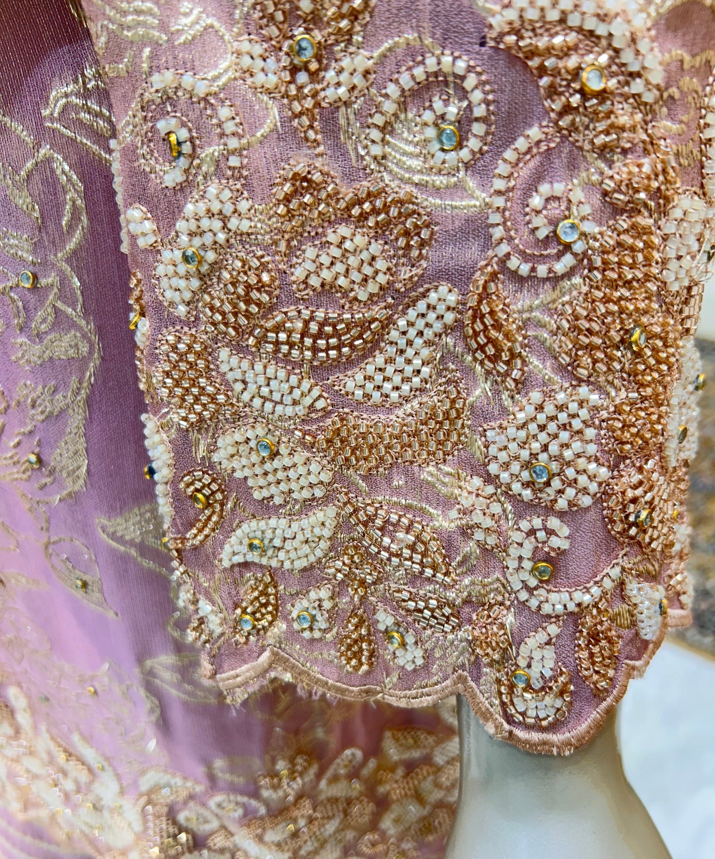 Saanvi Luxe Suit