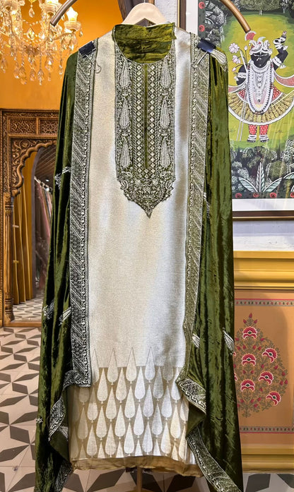 Zohaina-é-Banaras (Green)