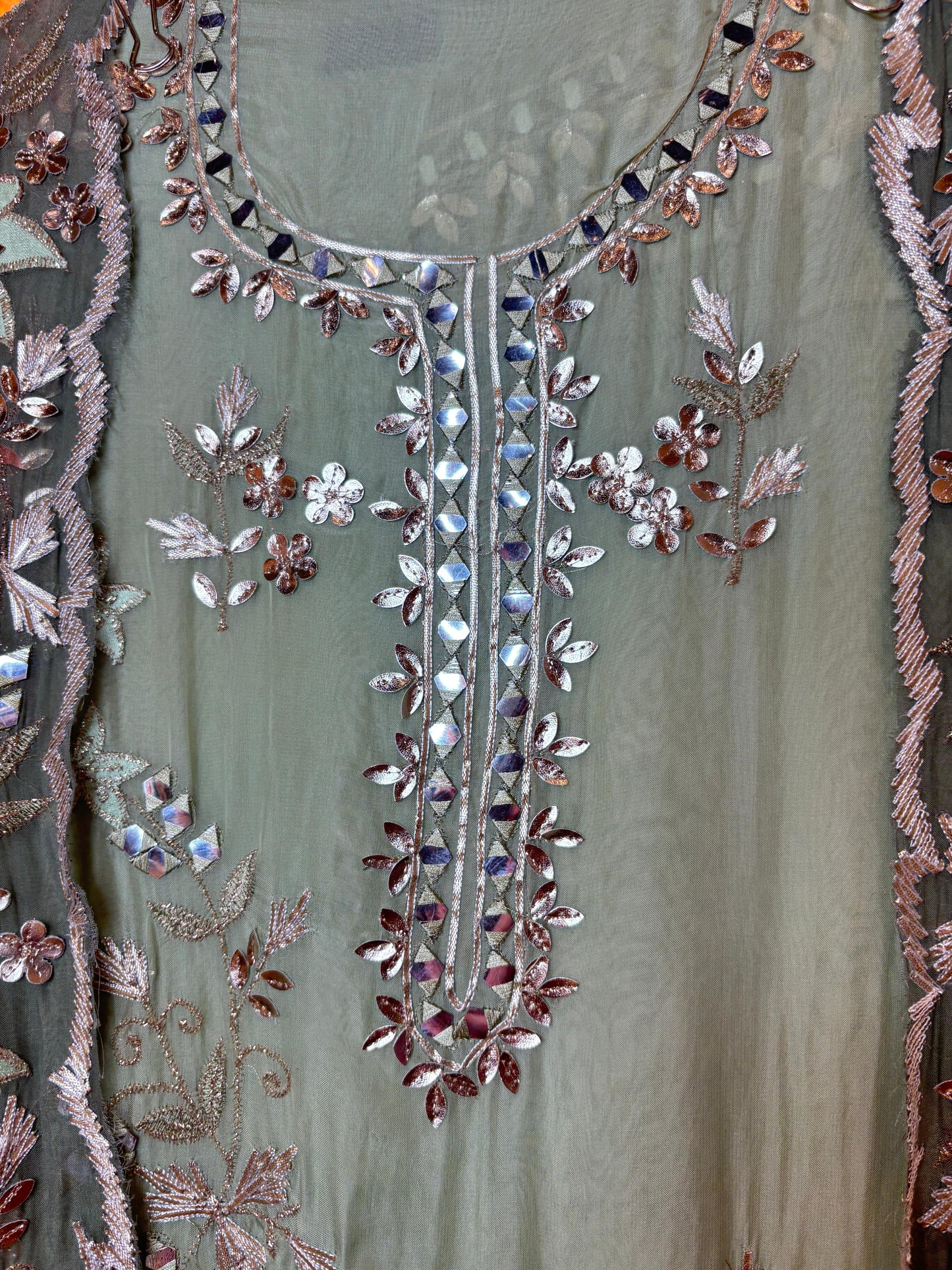 Sunhehri Nazakat (Green)