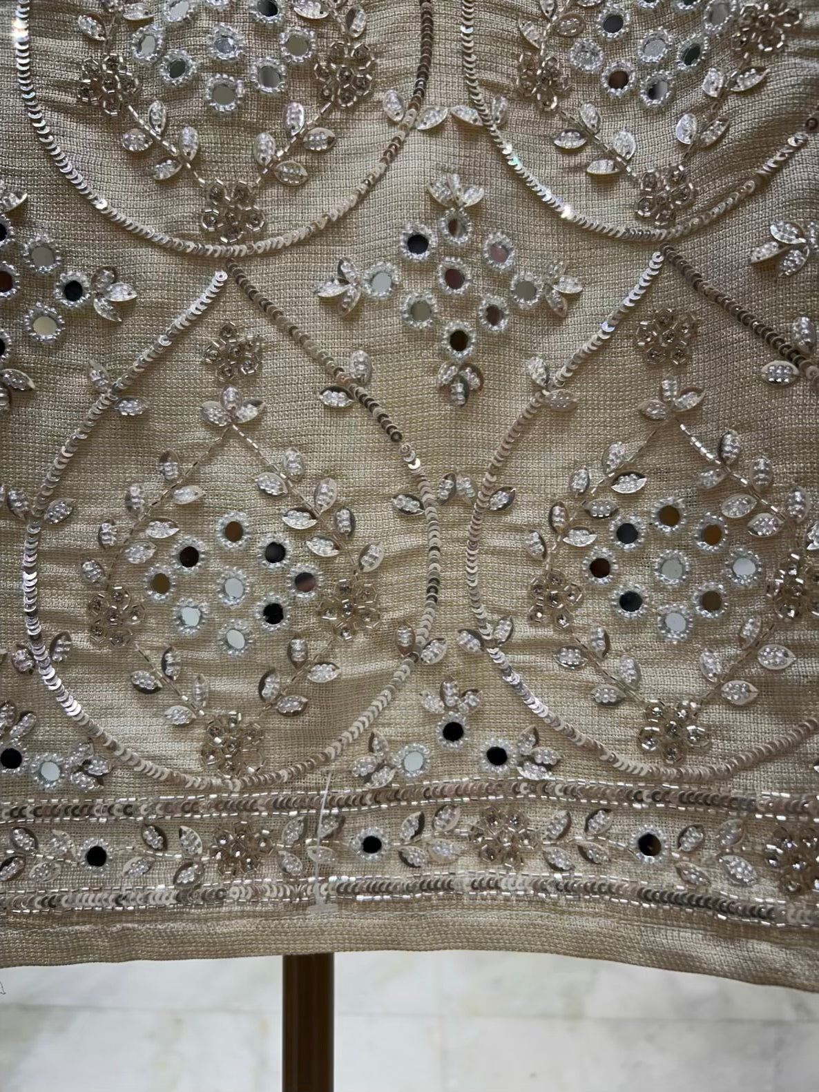 Aira Karigari Suit