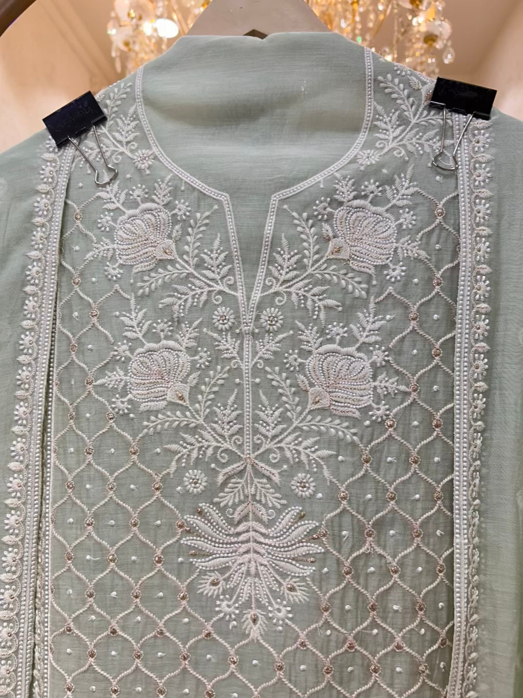 Kavira Zari Thread Chanderi Suit