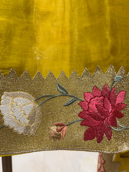 Aarini Zari Chanderi Suit (Mehendi Green)