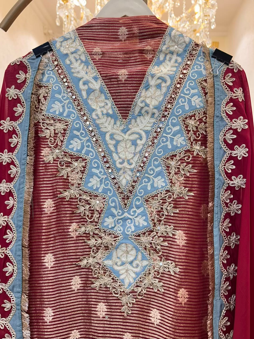 Mirzaara Kinari Taj Suit (Maroon)