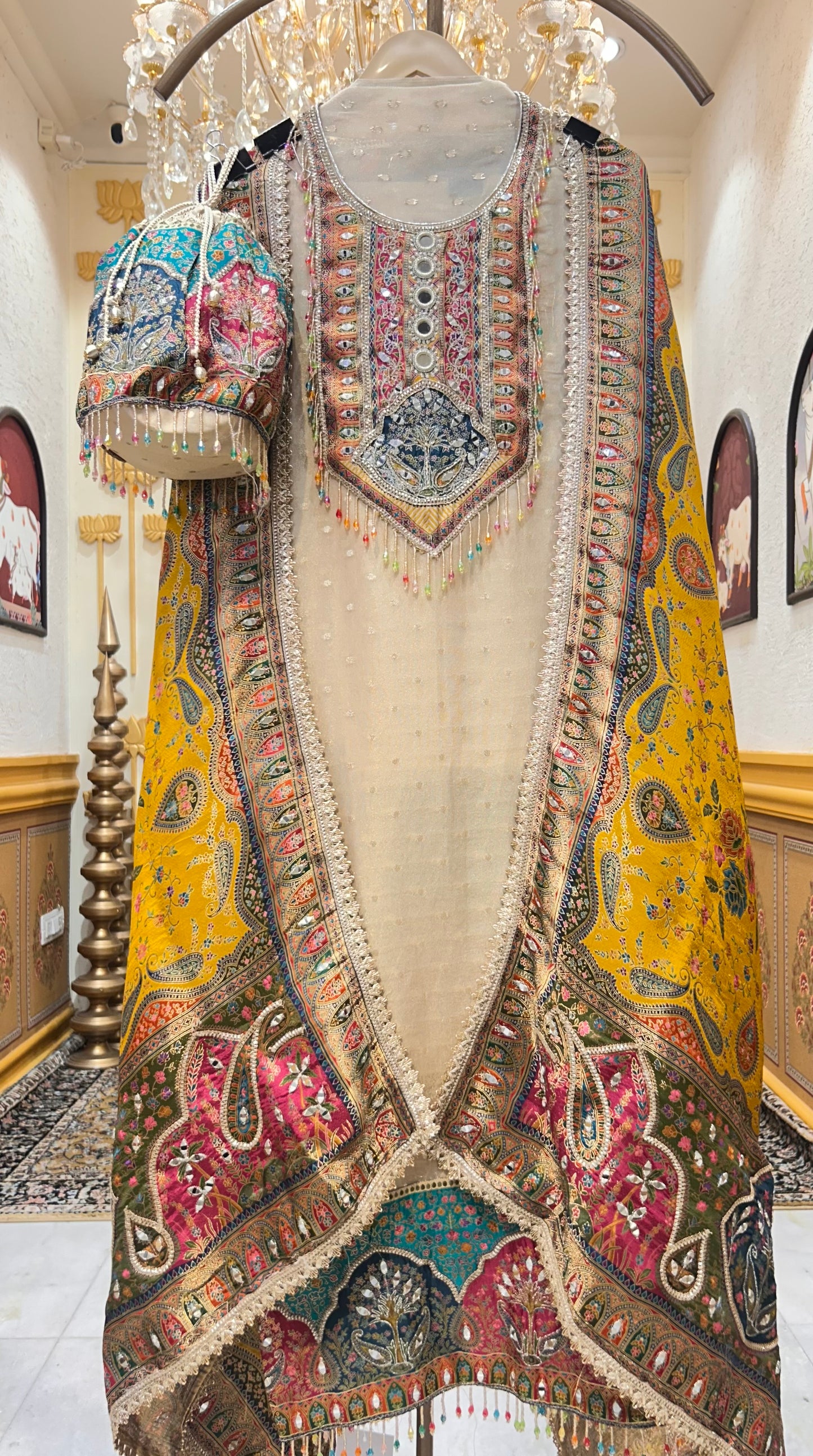 Meher Aaina Suit