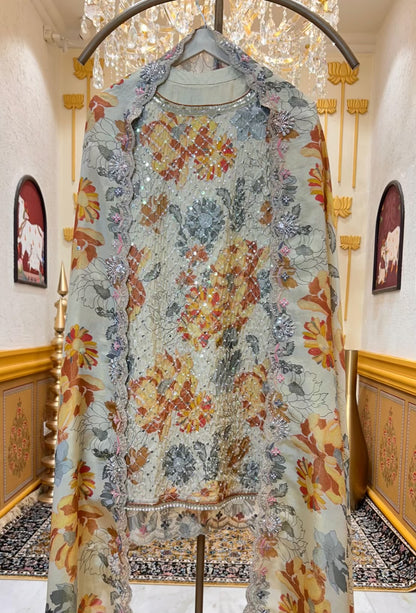 Merzara LumiGarara Suit (Ivory & Yellow)