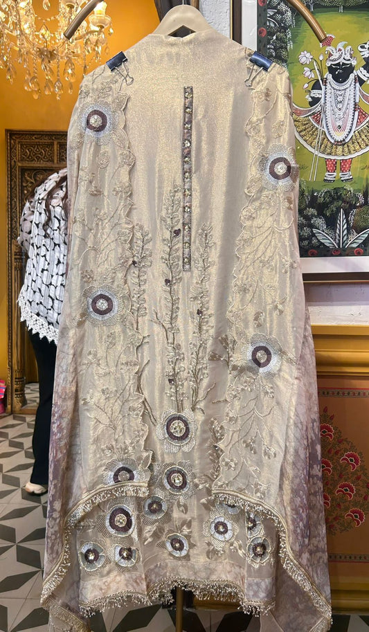 Hoor-é-Ruhani (Ivory 3)