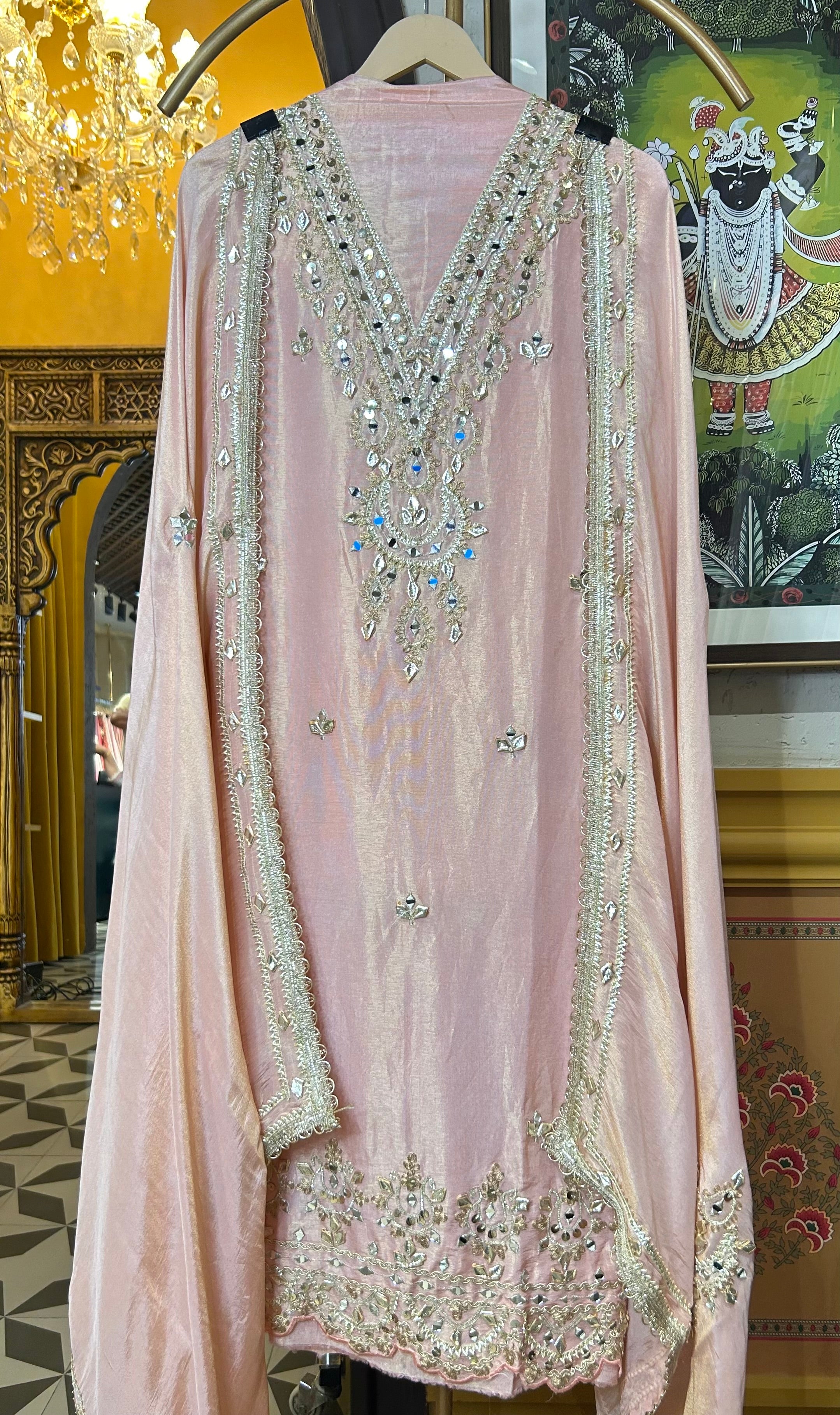 Husn-e-Saaz (Peach)