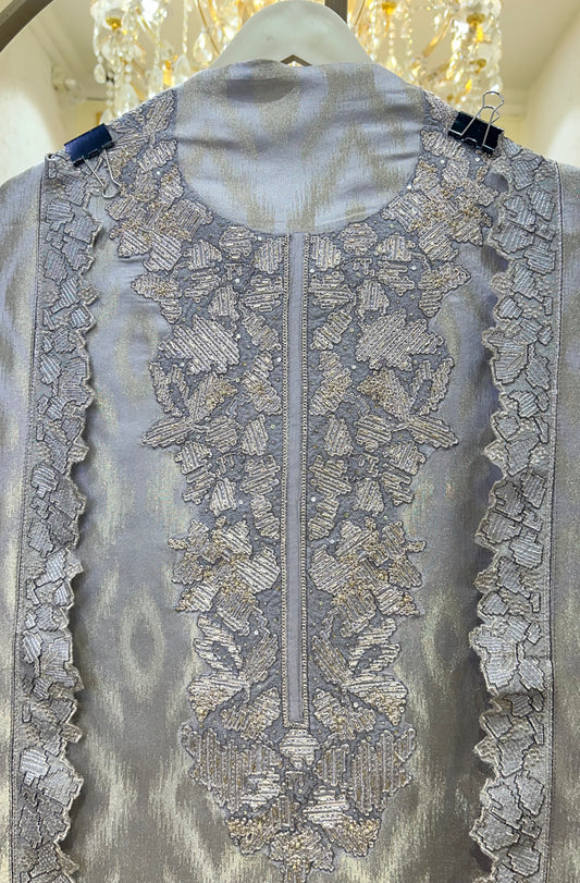 Mrinalika Tissue Suit