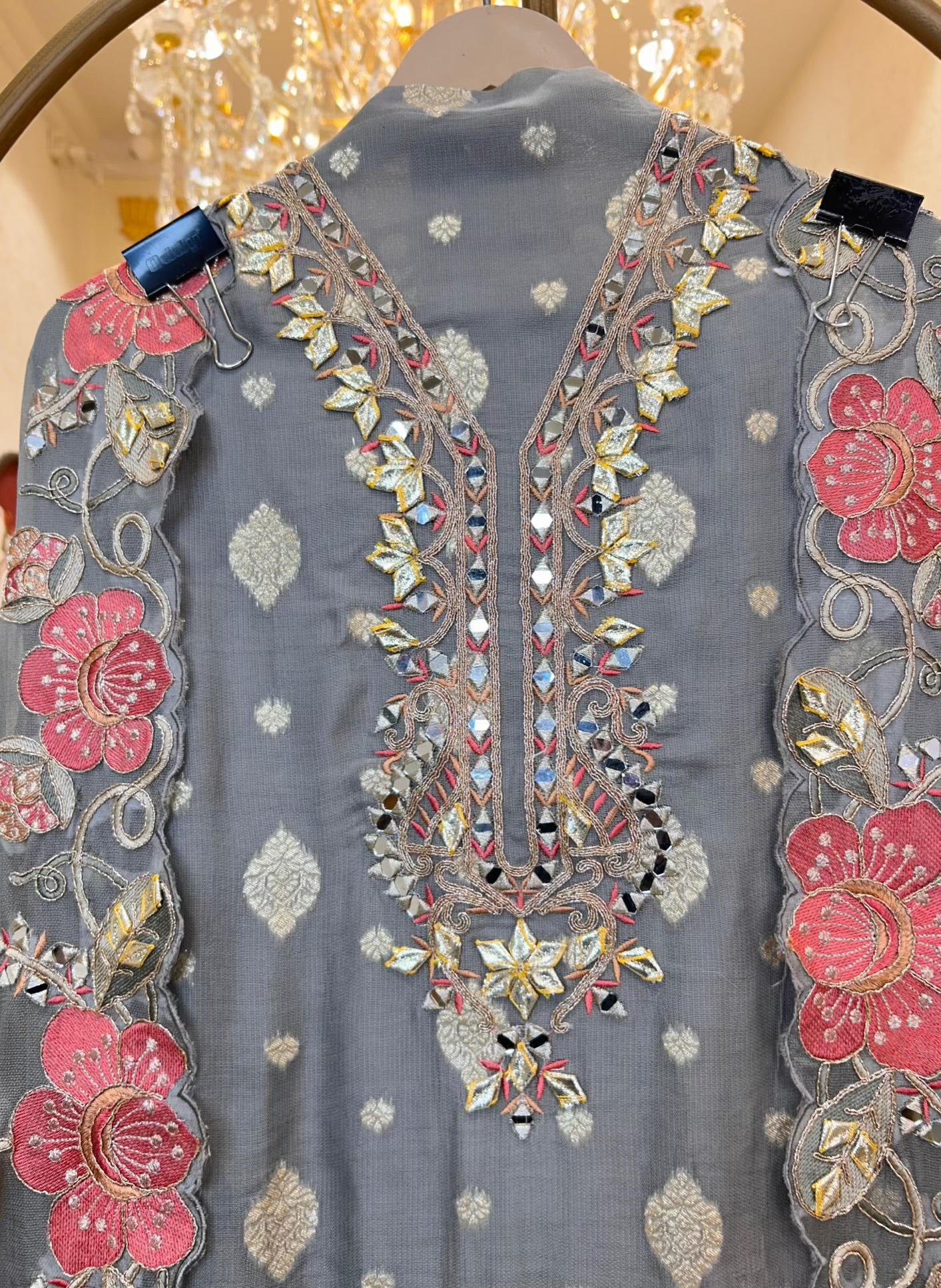 Ruhzeen Banarasi Gota Suit (Silver Grey)