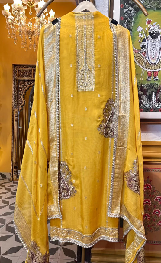 Amaira Banarasi Organza Suit (Yellow)