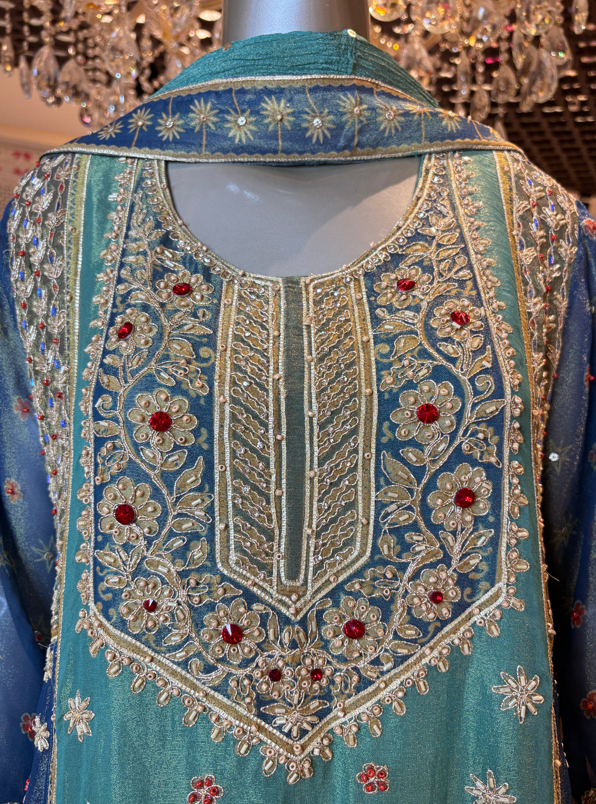Zarafina Farshi Anarkali Suit