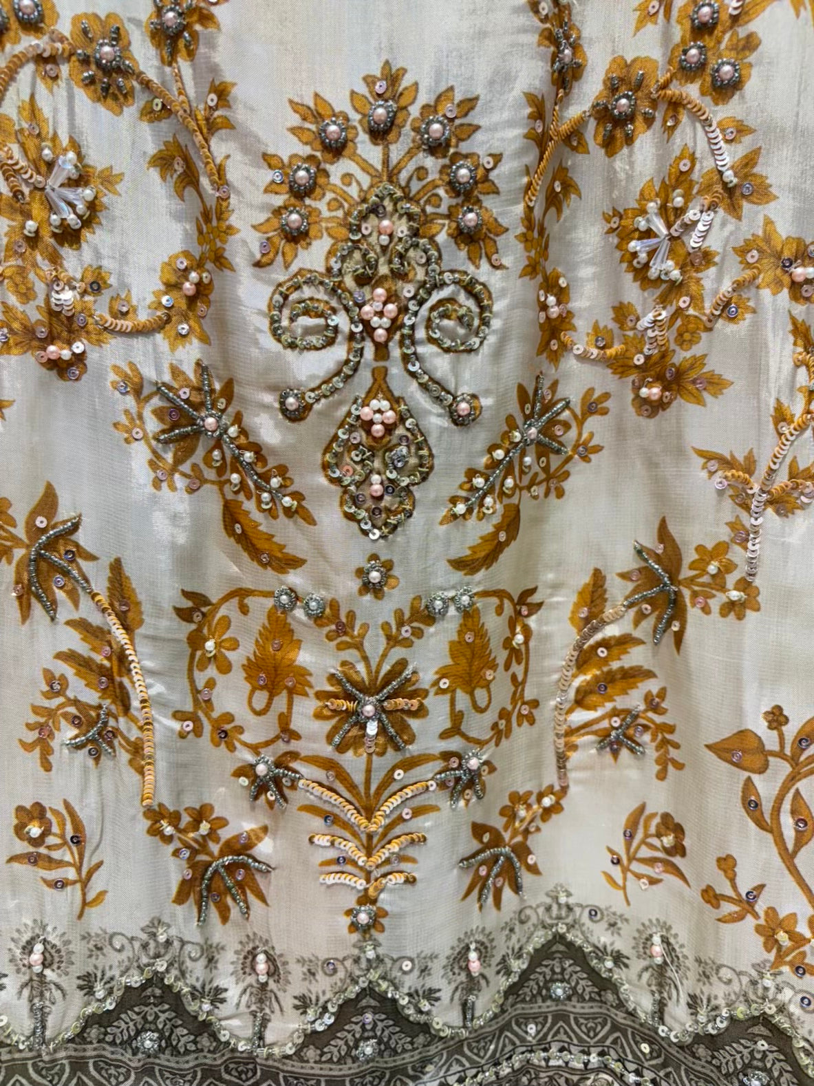 Zarmeen Silk Organza Suit