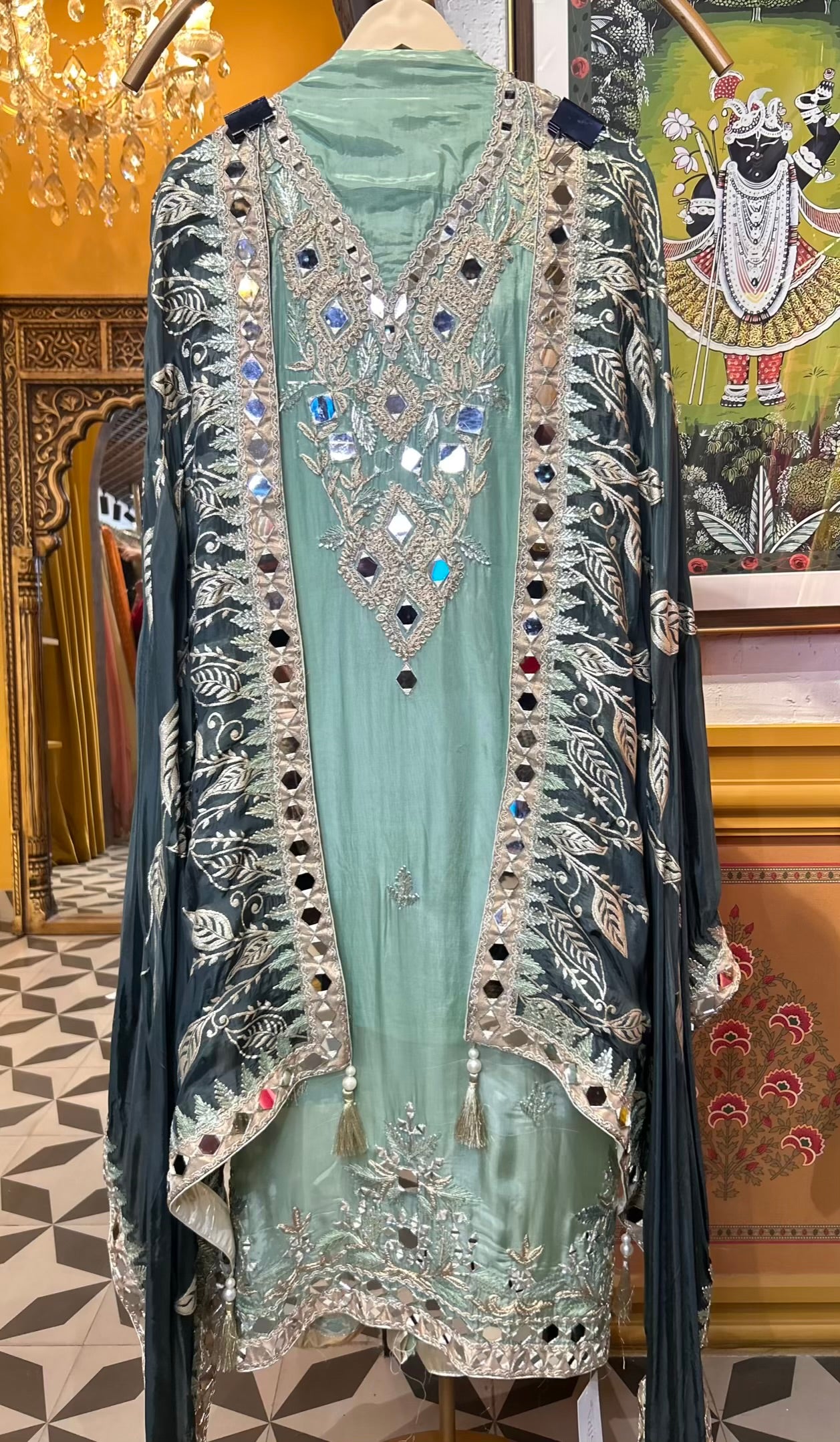 Rimtara Silk Suit (Green)