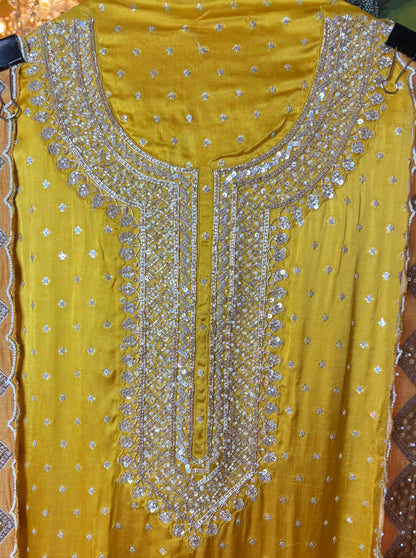 Saanjh Baag Silk Set (Yellow)