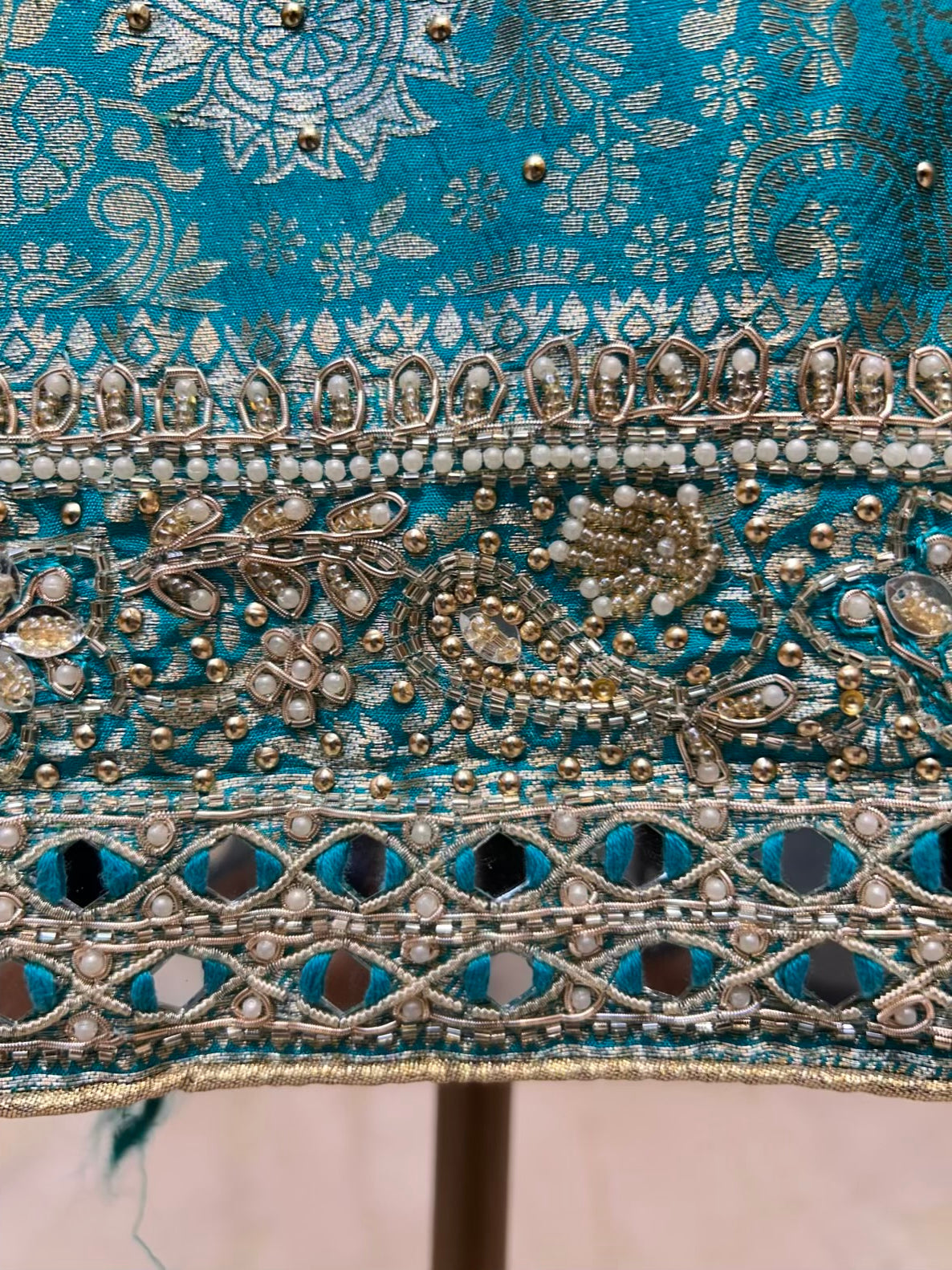 Zayraani Moti Aaina Suit (Blue)